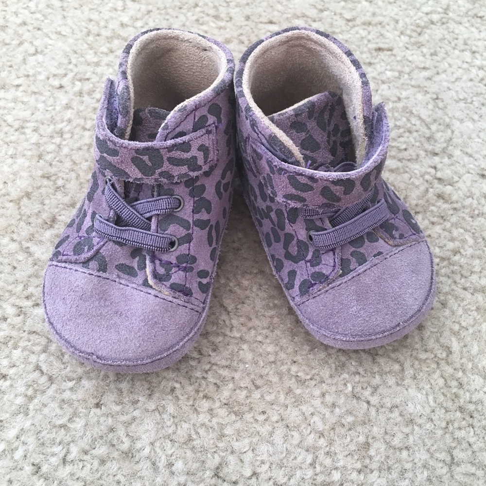 UGG Brand NEW Baby Shoes